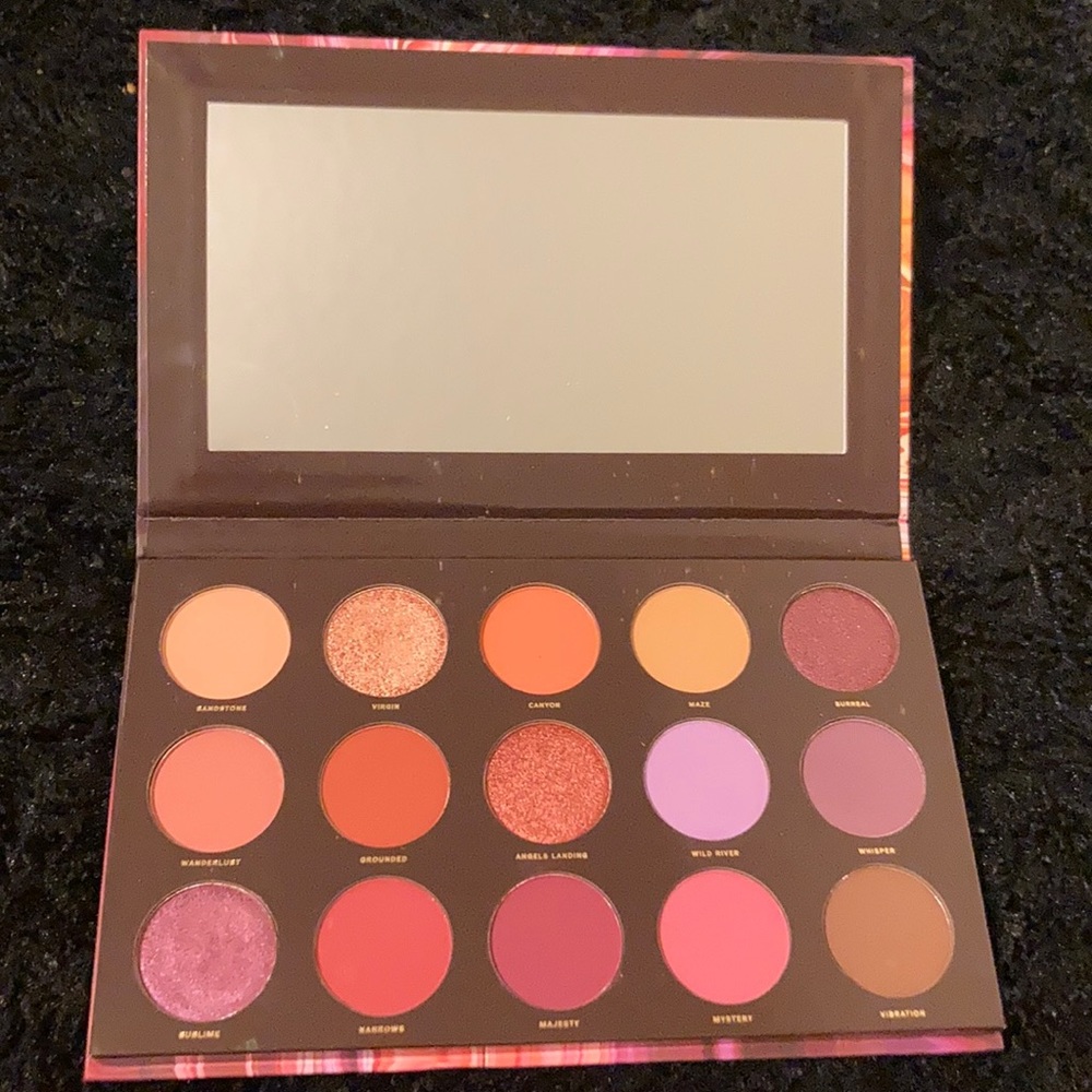 Brand new never worn eyeshadow pallet